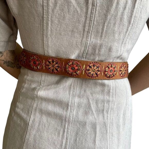 Lucky Brand Womens Brown Leather Multicolor Floral Hippie Western Belt Sz S - Picture 5 of 8